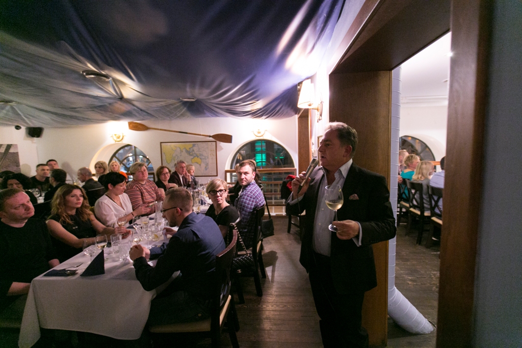 Robert Makłowicz z Piotrem Bikontem poprowadzą kolację degustacyjną w Tawernie 4 września - fot. Adrian Górski