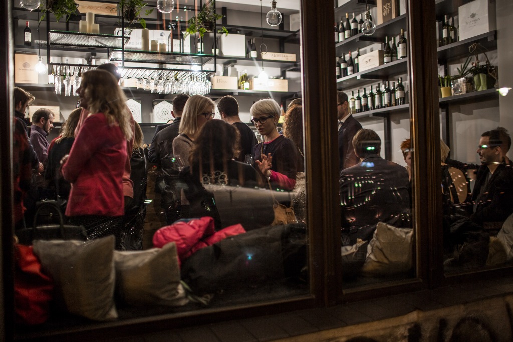 Dwa przez Cztery – nowy wine bar w centrum miasta
