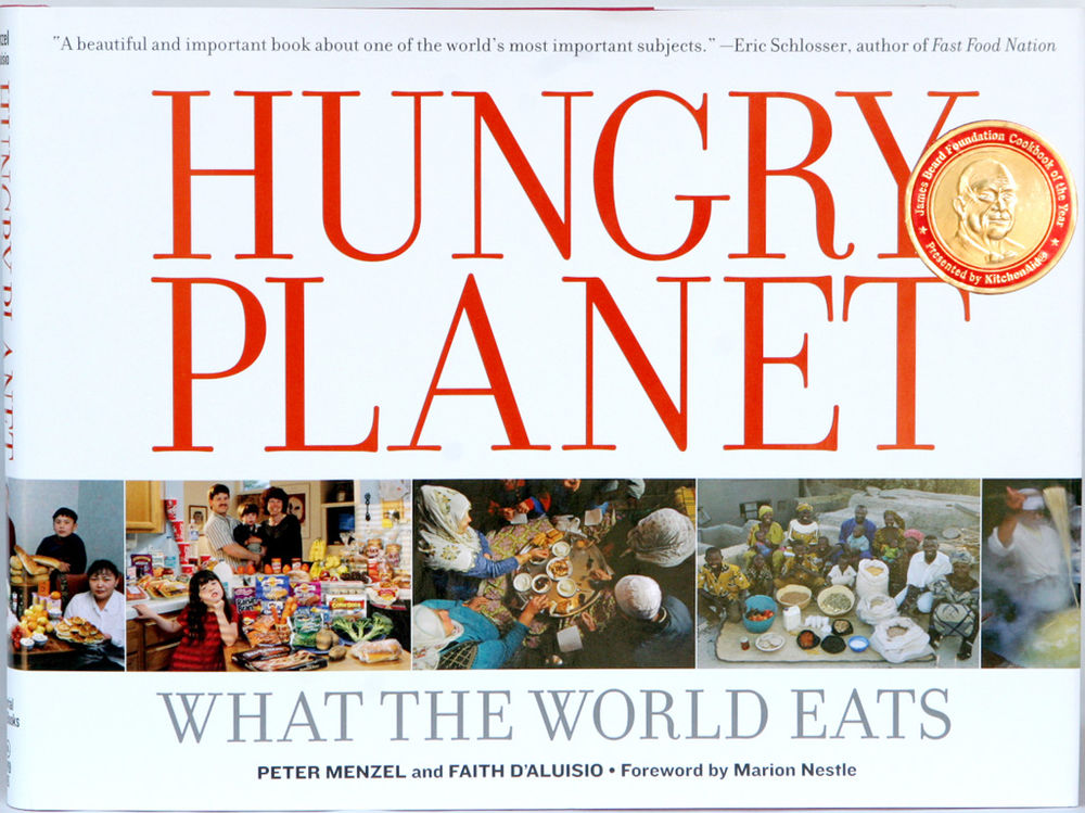 Książka Hungry Planet fot. www.lodzdesign.com