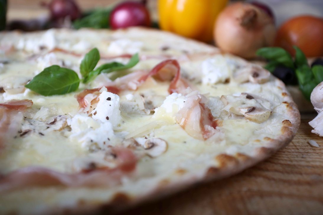 Tradycyjna pizza włoska w pizzeriach Fiero! Pizza
