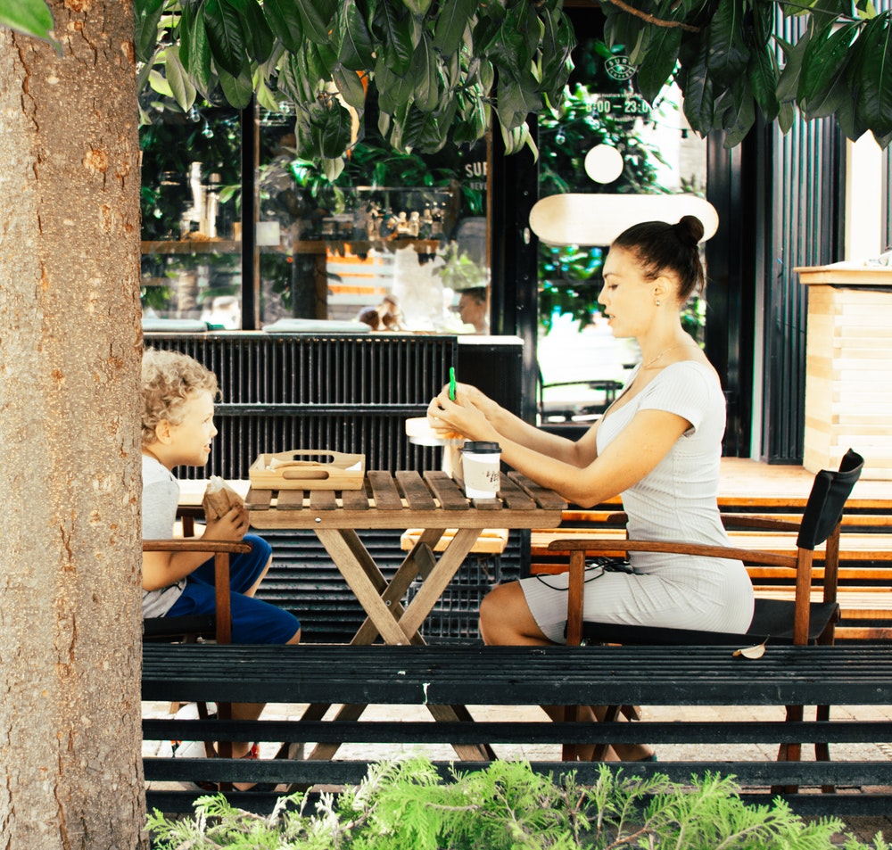 Z dzieckiem do restauracji – razem stwórzmy listę przyjaznych miejsc